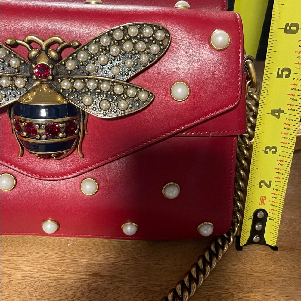 Gucci Queen Margaret Pearl Studs Broadway Red Bee Chain Bag ! ❤️💛 - Picture 3 of 13